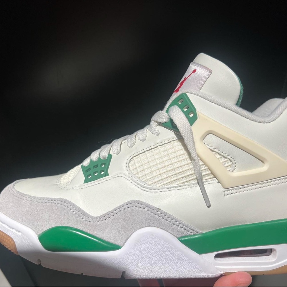 Jordan 4 Pine Green SB(Size 9) Practically New(Used Once)